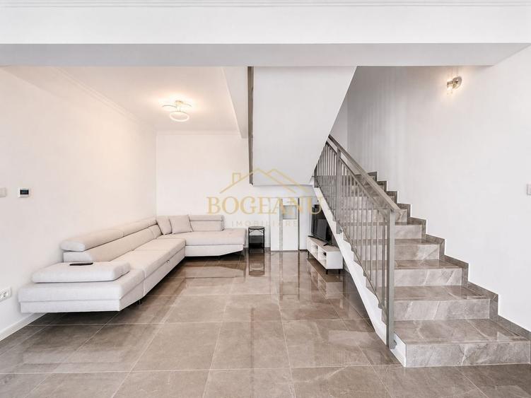 Duplex cu 5 camere cu Canalizare în Moșnița Nouă