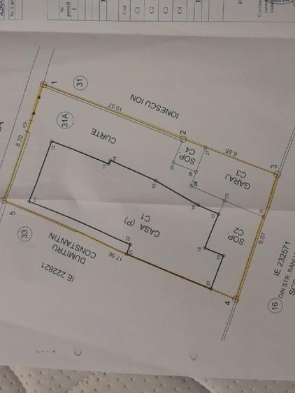 Casă individuală cu 4 camere cu Canalizare în 13 Septembrie