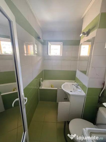 Garsonieră decomandată în Astra