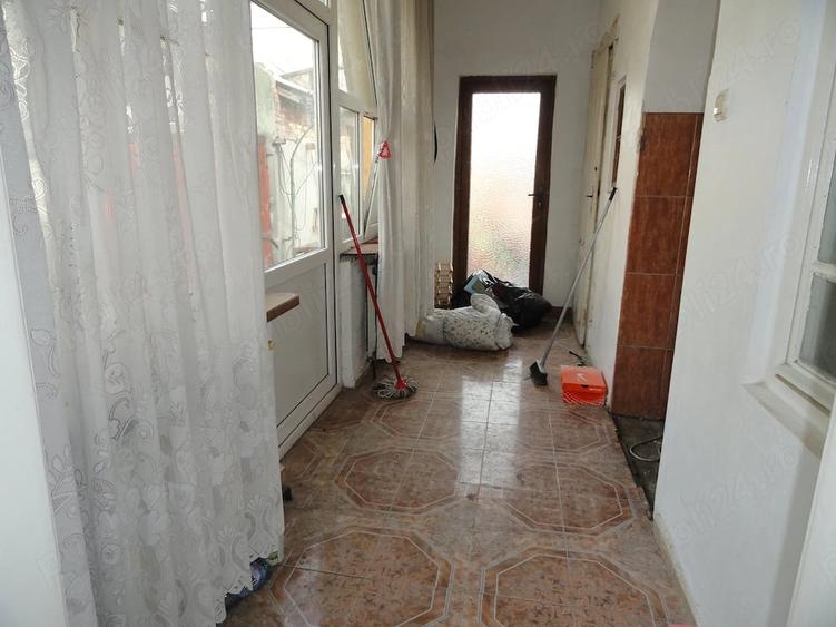 Casă cu 3 camere cu Teren 720 Mp în Pârneava