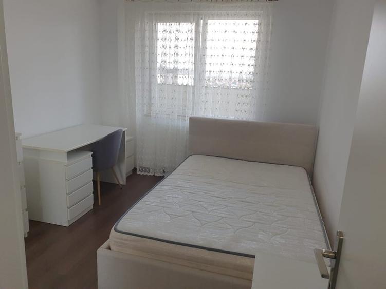 Apartament cu 4 camere decomandat, mobilat în Mărăști