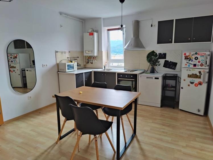 Apartament cu 2 camere decomandat, mobilat în Avantgarden