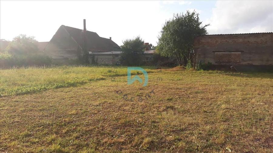 Teren Construcții intravilan de 835 mp, în Cristian