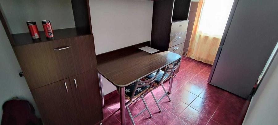 Garsonieră decomandată în Steaua