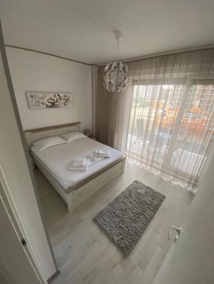 Apartament cu 2 camere semidecomandat, mobilat în Mamaia-Sat