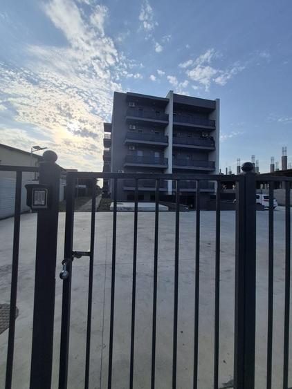 Apartament cu 3 camere decomandat în Theodor Pallady