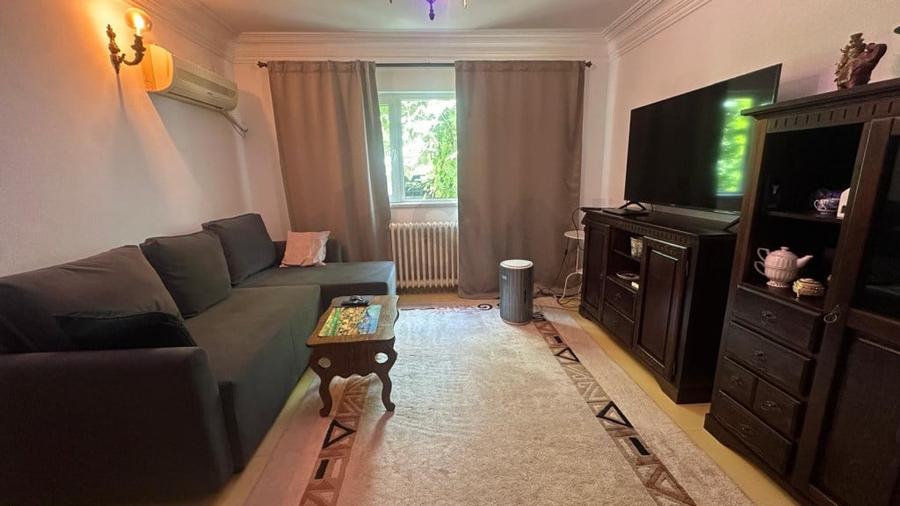 Casă cu 5 camere cu Teren 390 Mp în Bucureștii Noi