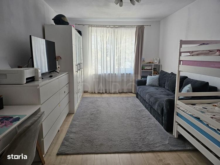 Apartament cu 2 camere decomandat în Pandurilor