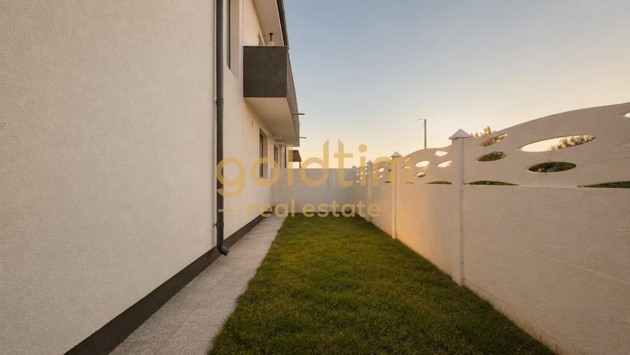 Duplex cu 5 camere cu Canalizare în Brănești