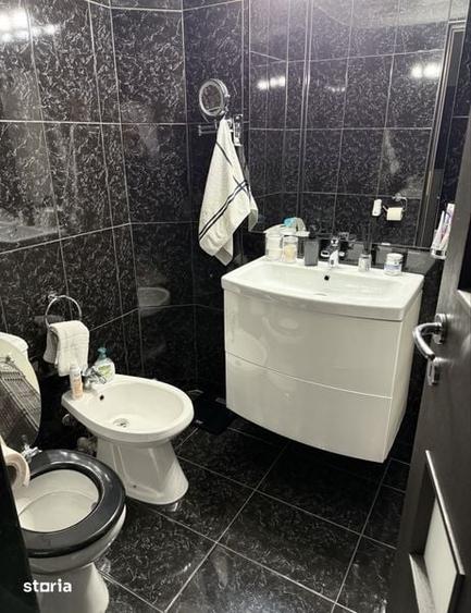 Casă cu 4 camere cu Teren 150 Mp în Titan