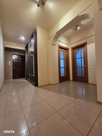 Apartament cu 3 camere în Babadag