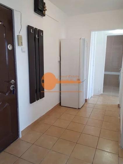 Apartament cu 2 camere decomandat, mobilat în Uverturii