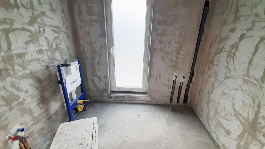 Duplex cu 6 camere cu Canalizare în Europa