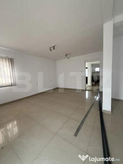 Spațiu comercial, de 100 mp, în Central