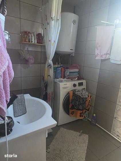 Casă cu 2 camere cu Teren 1300 Mp în Davidești