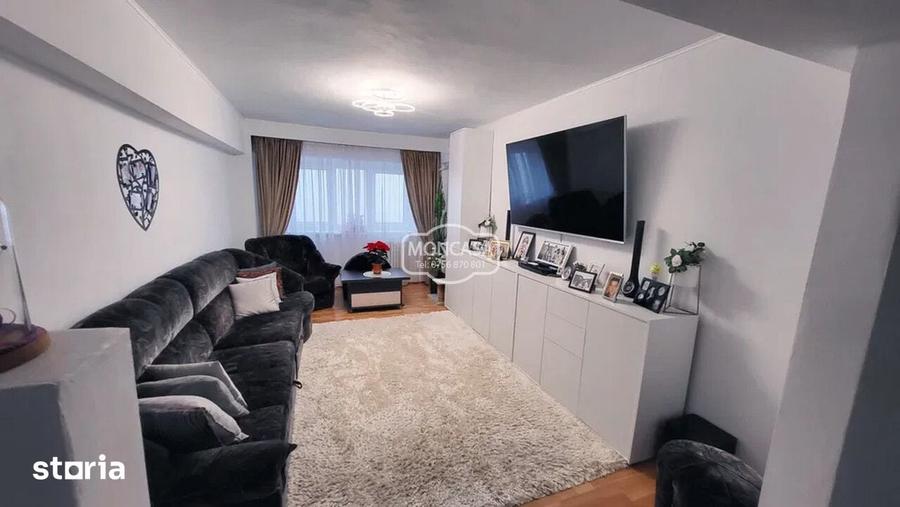 Apartament cu 4 camere decomandat în Central