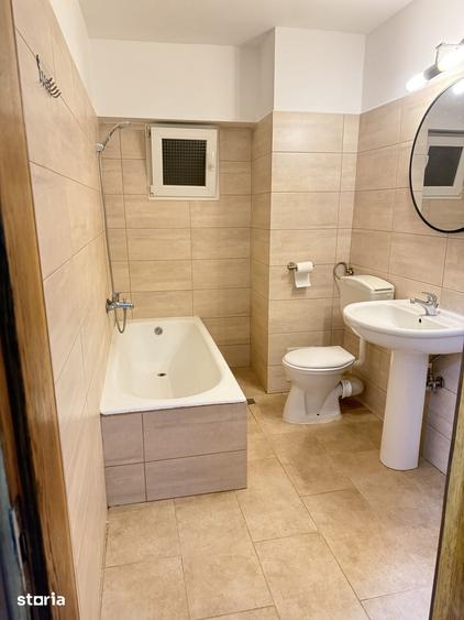 Apartament cu 3 camere în Centrul Civic