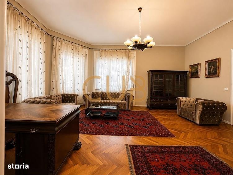Apartament cu 4 camere în Central