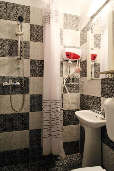 Apartament cu 4 camere decomandat în Eforie