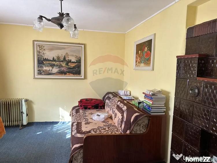 Casă cu 3 camere cu Teren 1045 Mp în Piatra Șoimului