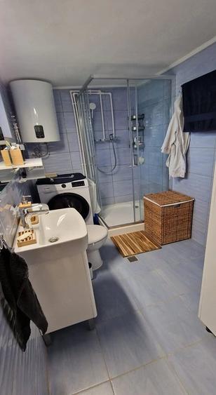 Casă cu Teren 1278 Mp în Buzoești