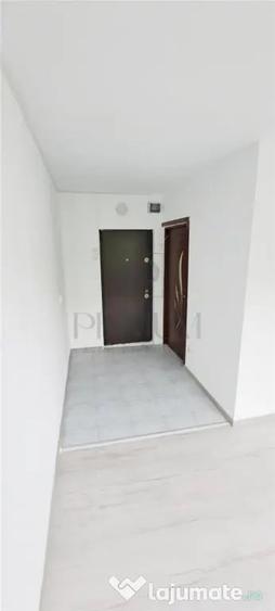 Garsonieră semidecomandată în Buziașului