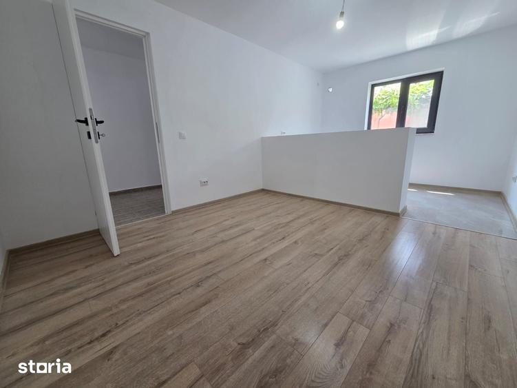Casă cu 5 camere cu Teren 300 Mp în Babadag
