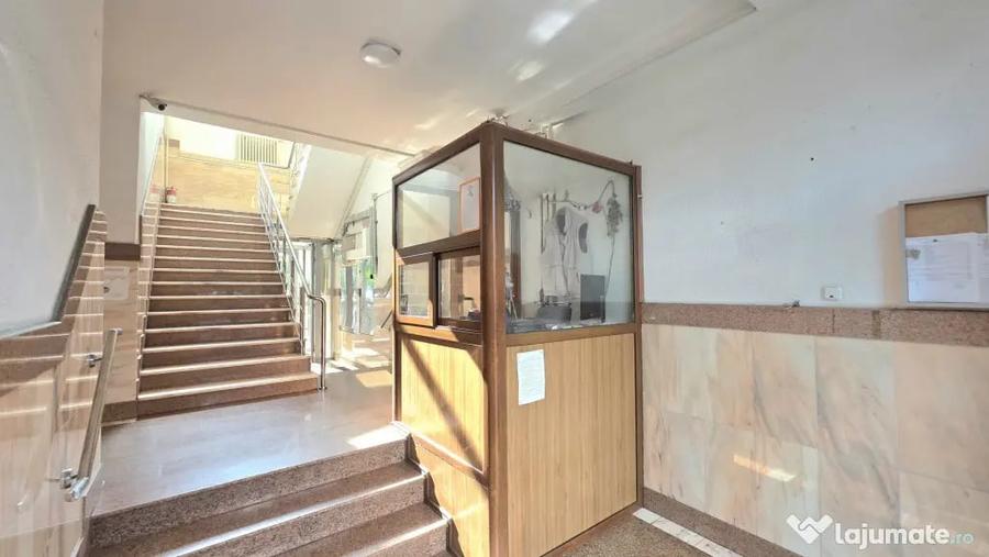 Apartament cu 4 camere decomandat în Unirii