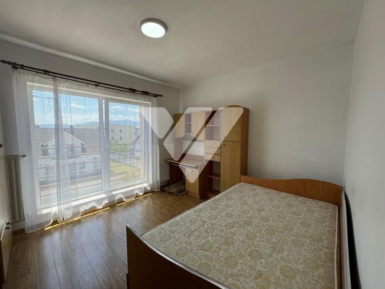 Apartament cu 3 camere decomandat, mobilat în Șelimbăr