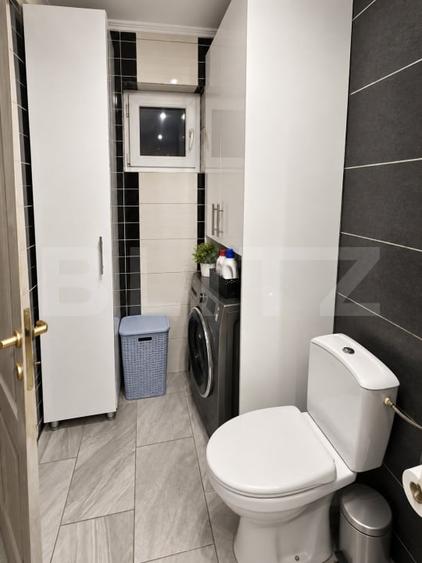 Apartament cu 3 camere decomandat, mobilat în Micro 4
