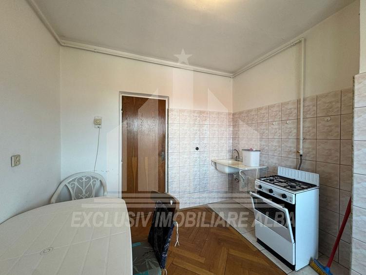 Apartament cu 3 camere decomandat în Caroline Gemina