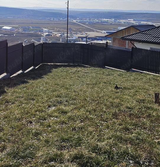 Casă cu Teren 300 Mp în Central