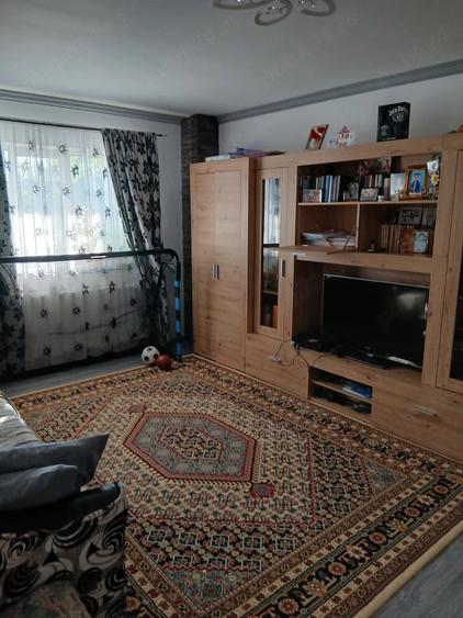 Casă cu Teren 330 Mp în Pisc