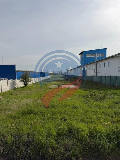 Teren de 4932 mp, în Malu Mare
