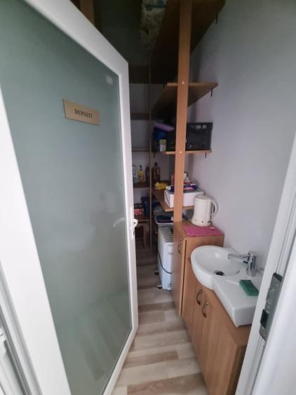 Casă individuală cu 15 camere cu Canalizare în Dâmbul Rotund