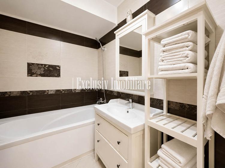 Apartament cu 3 camere decomandat în Casa de Cultură