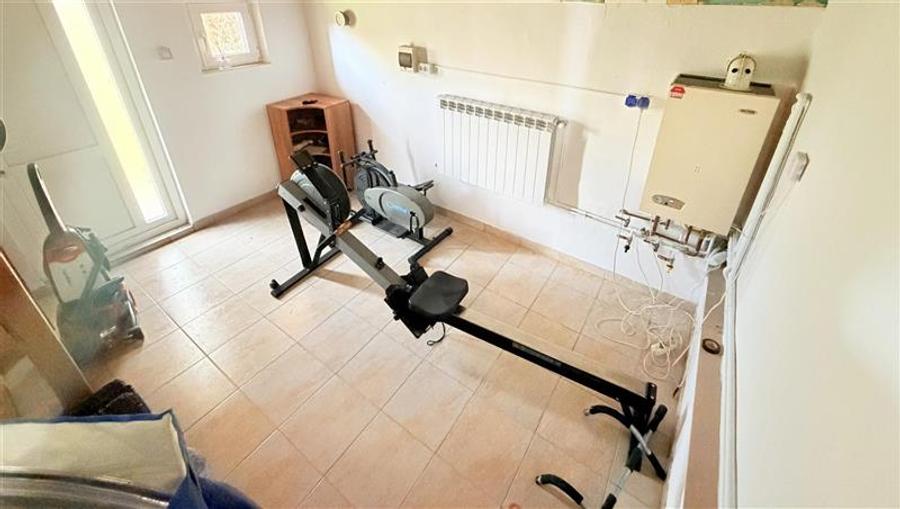Casă individuală cu 4 camere cu Teren 1670 Mp în Bârnova