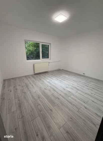 Apartament cu 3 camere decomandat în Tei