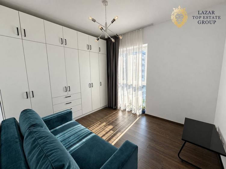 Apartament cu 3 camere semidecomandat, mobilat în UTA