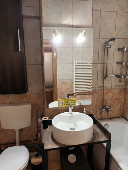 Garsonieră decomandată în Central