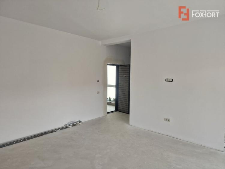 Apartament cu 2 camere decomandat în Bucovăț (Remetea Mare)