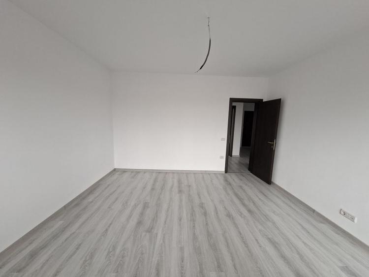 Apartament cu 2 camere decomandat în Sânpetru