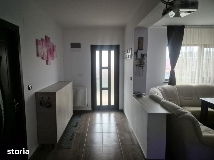Casă cu 3 camere cu Teren 450 Mp în Tomești