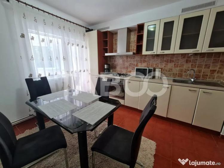 Apartament cu 3 camere semidecomandat în Central
