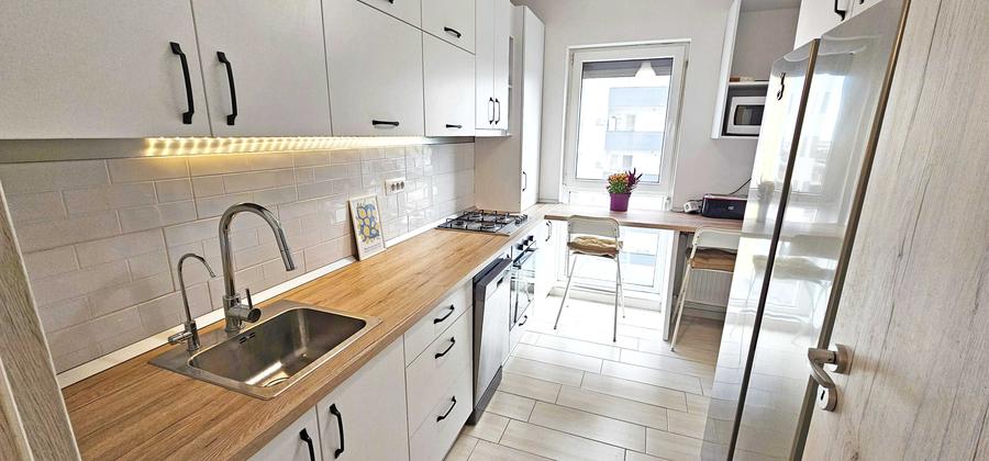 Apartament cu 2 camere semidecomandat în Cățelu