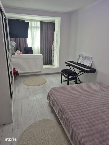 Apartament cu 4 camere decomandat în Vitan