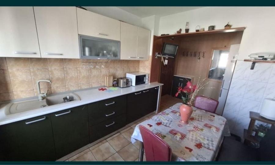 Apartament cu 2 camere decomandat în Găvana