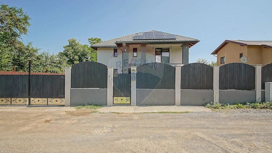 Casă cu 5 camere cu Teren 605 Mp în Electroprecizia