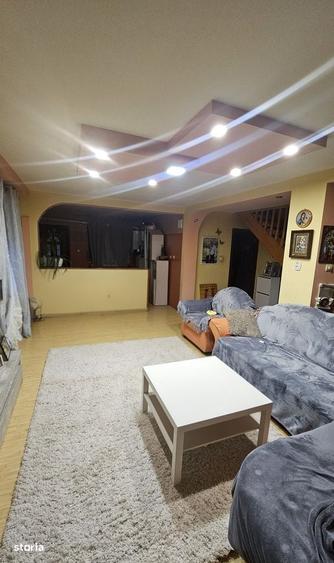 Casă cu 3 camere cu Teren 260 Mp în Central