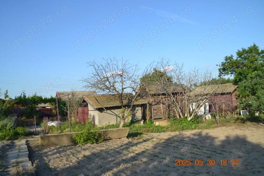 Casă cu 6 camere cu Teren 1900 Mp în Gâldău